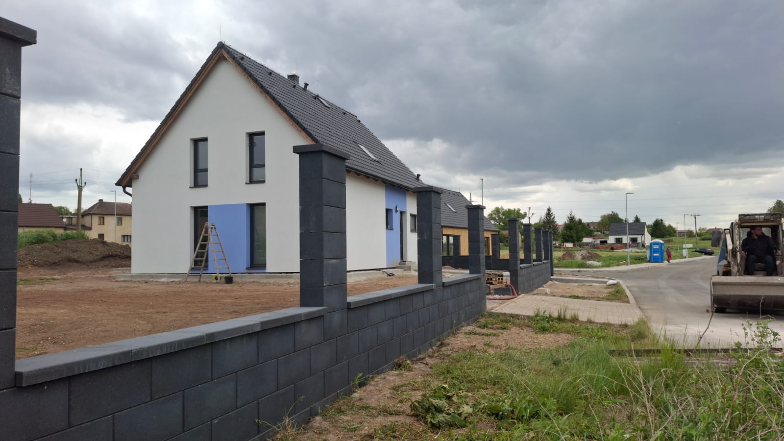 Zdivo: CS-beton Soloblok Černá