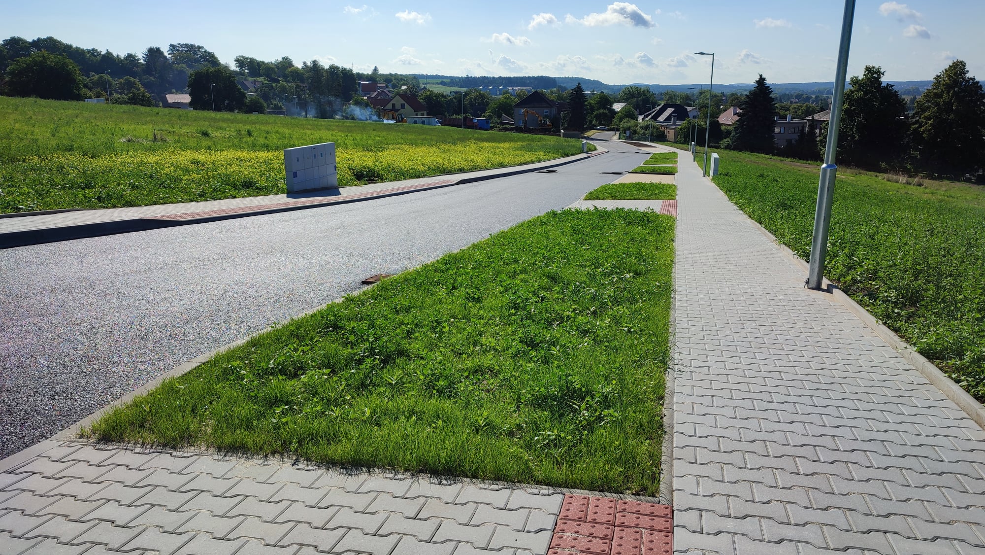 Realizace komunikací v Kačici lokalita BV5 – dlažba Kost a Cihla slepecká
